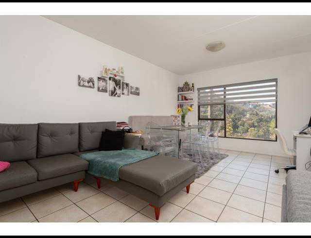2 BEDROOM TOWNHOUSE FOR SALE IN BASSONIA
